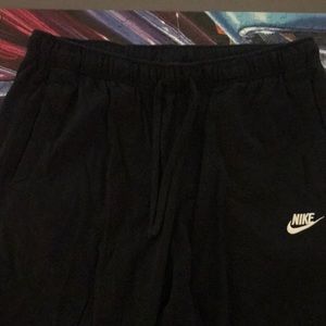 Men’s Nike skinny leg joggers black